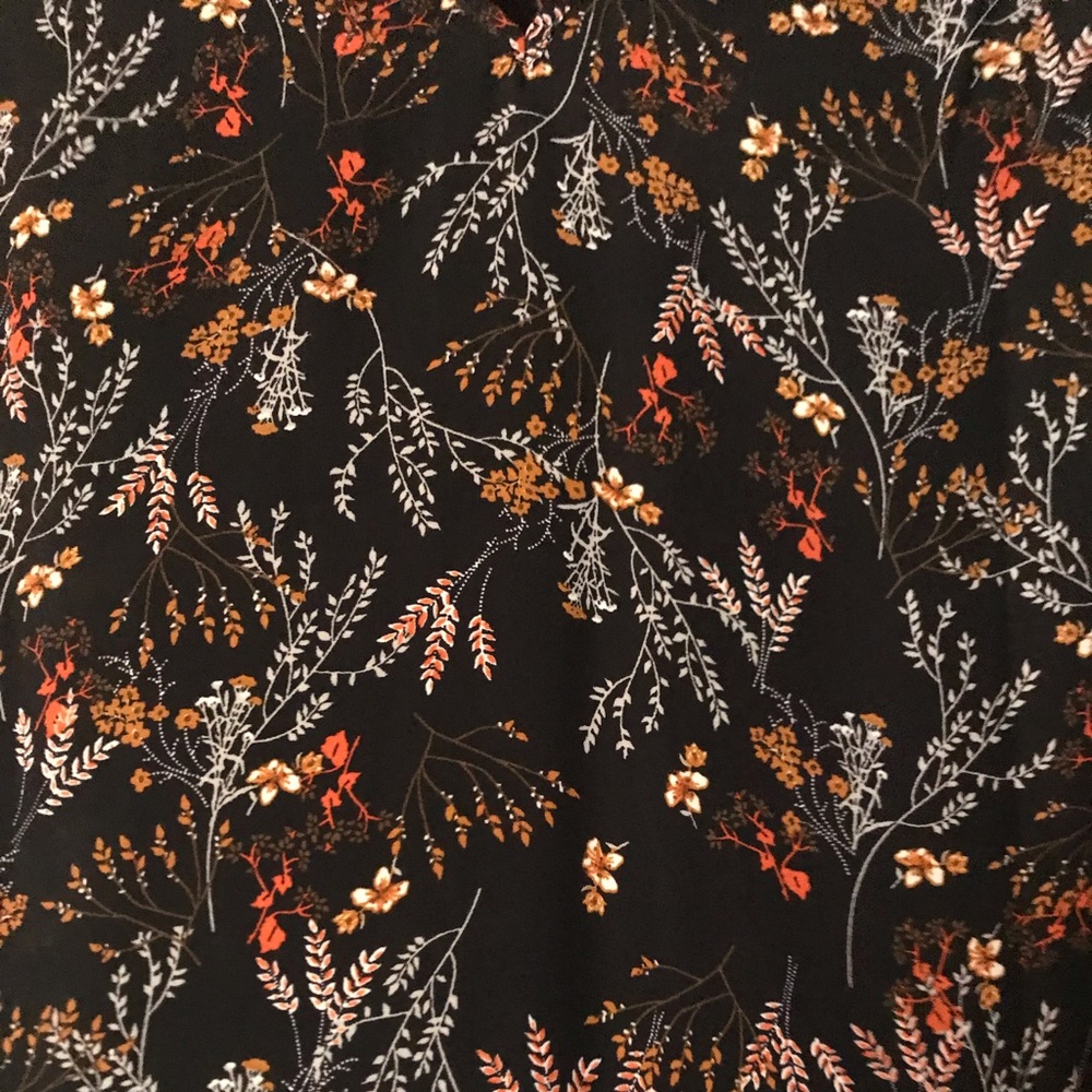 Fall floral blouse - Picture 3 of 3
